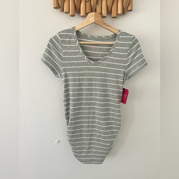Ingrid & Isabel Tops - Isabel Maternity T Shirt Grey Striped Small
